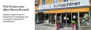 Buchhandlung Schachtner Eingangstüre und neue Fassade.